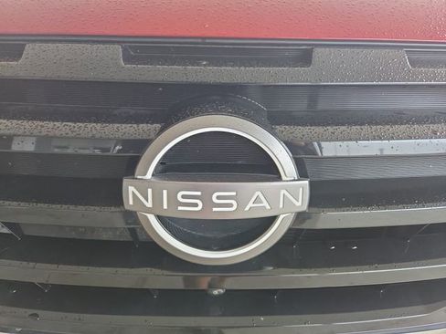 Used 2022 Nissan Pathfinder SL AWD/4WD image 35