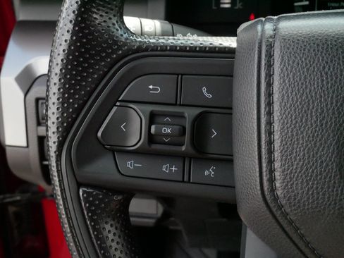 Certified 2025 Toyota Tacoma SR5 AWD/4WD image 26
