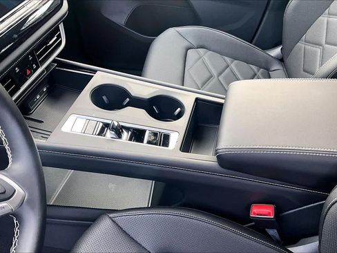 New 2026 Volkswagen Atlas SE FWD image 7