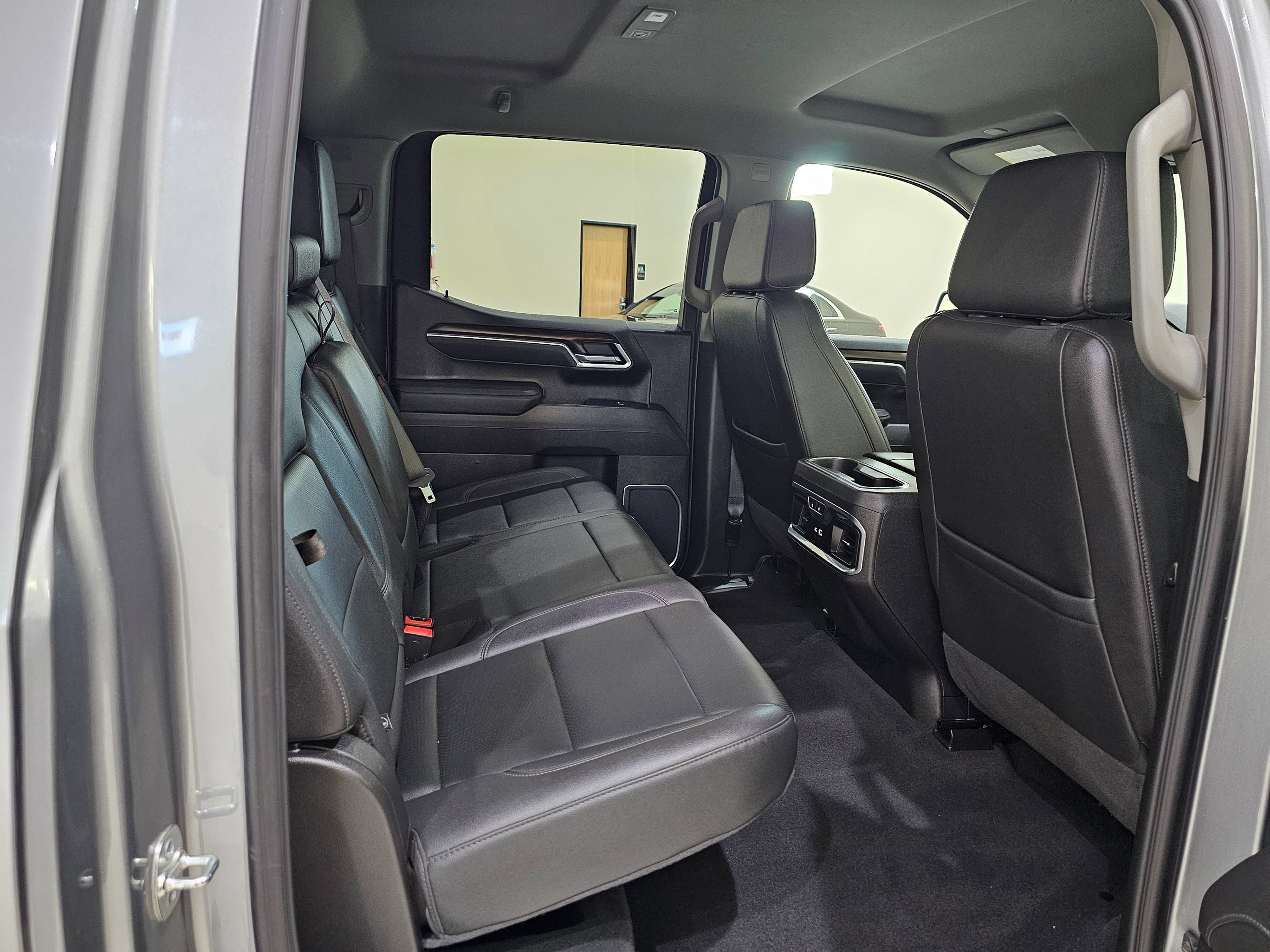 Used 2025 GMC Sierra 1500 SLT w/ SLT Premium Package AWD/4WD image 40