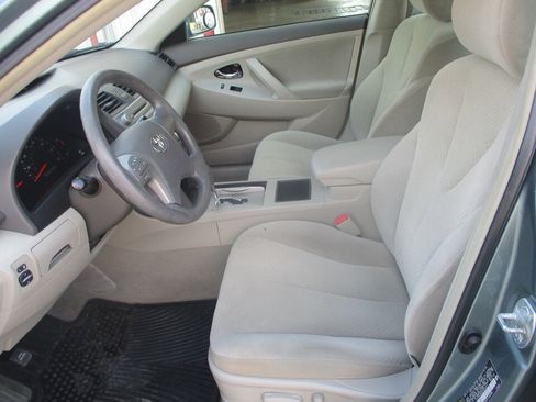 Used 2007 Toyota Camry LE FWD image 26