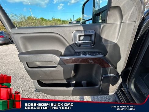 Used 2018 GMC Sierra 2500 SLT w/ Snow Plow Prep Package image 22