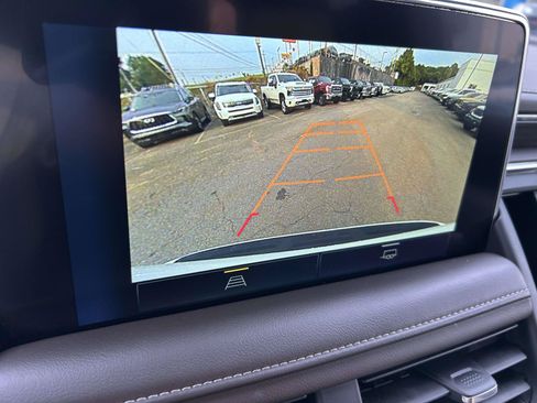 Used 2024 Chevrolet Tahoe LT RWD image 23