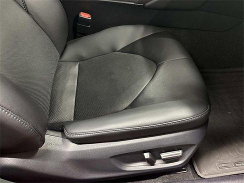 Used 2023 Toyota Camry XLE image 28