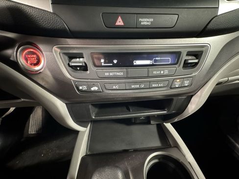 Used 2019 Honda Pilot LX image 25