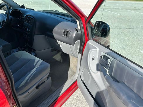 Used 2006 Dodge Grand Caravan SE w/ Popular Equipment Group I image 14