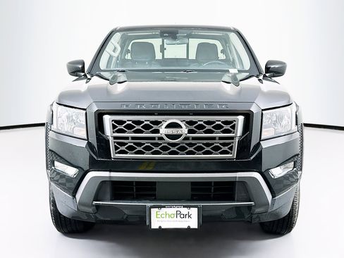 Used 2023 Nissan Frontier SV w/ SV Convenience Package image 2