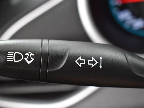 Used 2022 Chevrolet Malibu LT image 27