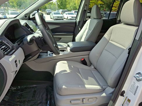 Used 2025 Honda Ridgeline RTL image 13