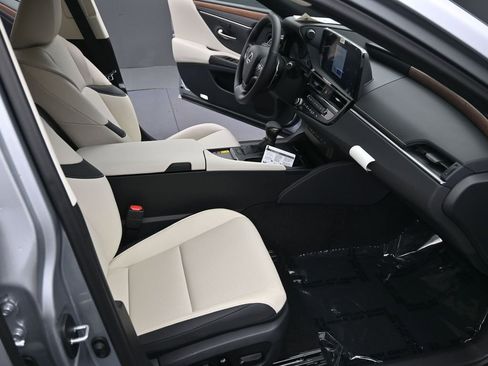 New 2025 Lexus ES 350 350 image 13