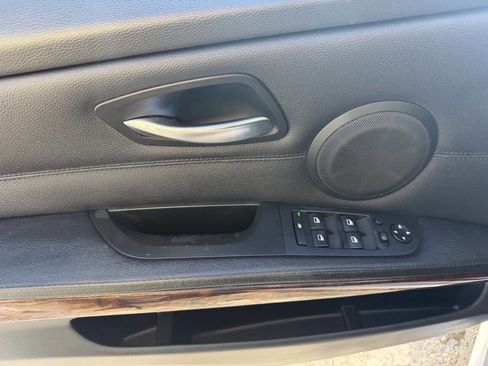 Used 2011 BMW 335i xDrive Sedan image 28