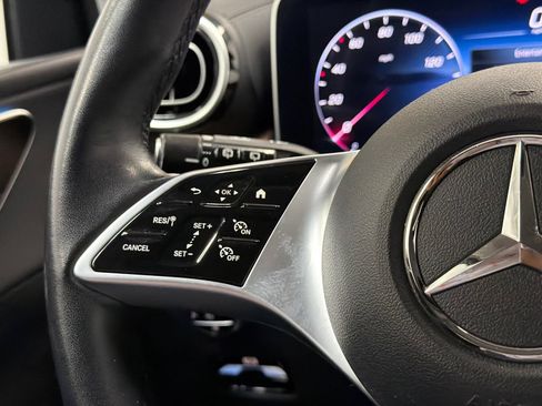 Used 2024 Mercedes-Benz GLC 300 4MATIC image 18
