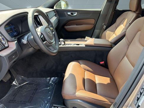 Certified 2024 Volvo XC60 B5 Plus w/ Climate Package image 5