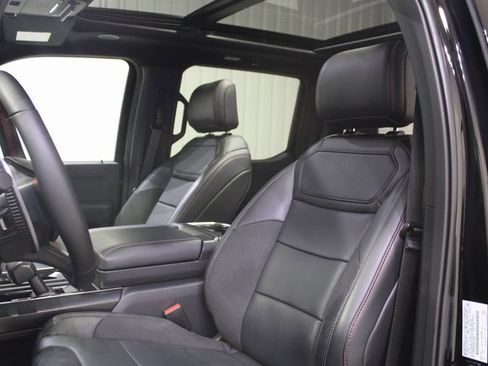 Used 2025 Ford F150 Raptor image 11