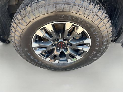 Used 2023 Nissan Titan PRO-4X w/ Pro-4x Convenience Package AWD/4WD image 31