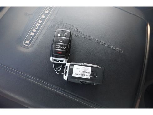 Used 2020 RAM 1500 Limited AWD/4WD image 32