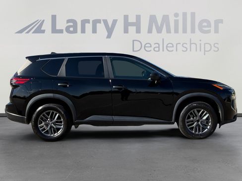 Used 2024 Nissan Rogue S FWD image 7