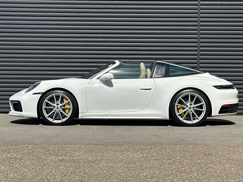 Certified 2024 Porsche 911 Targa 4S image 2