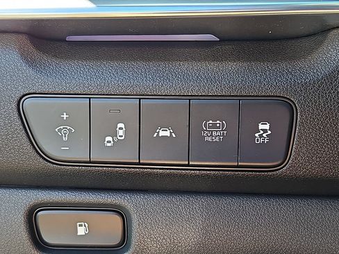 Used 2022 Kia Niro Touring Special Edition FWD image 26