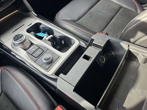 Used 2023 Ford Explorer ST-Line w/ Class IV Trailer Tow Package image 39