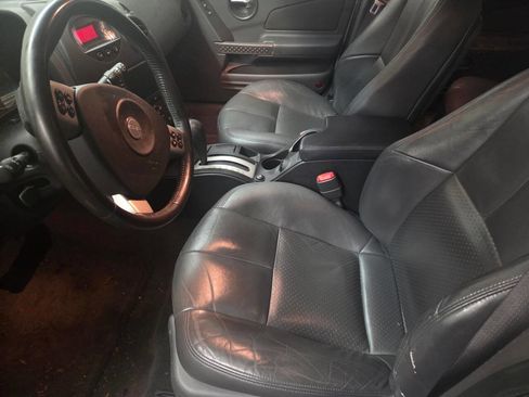 Used 2005 Pontiac Grand Prix GTP w/ Leather Trim Package image 11