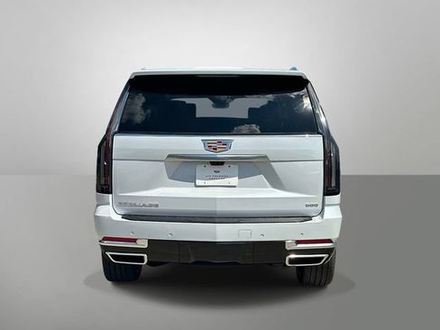 New 2026 Cadillac Escalade ESV Platinum Luxury w/ LPO, Floor Liner Package AWD/4WD image 15