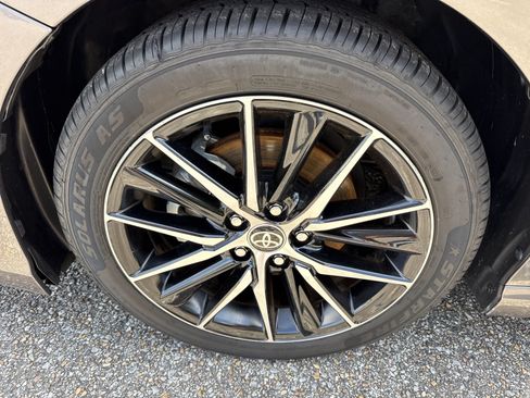 Used 2024 Toyota Camry SE FWD image 10
