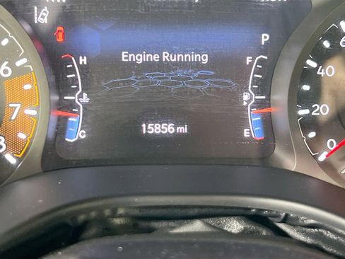 Used 2022 Jeep Compass Latitude AWD/4WD image 12