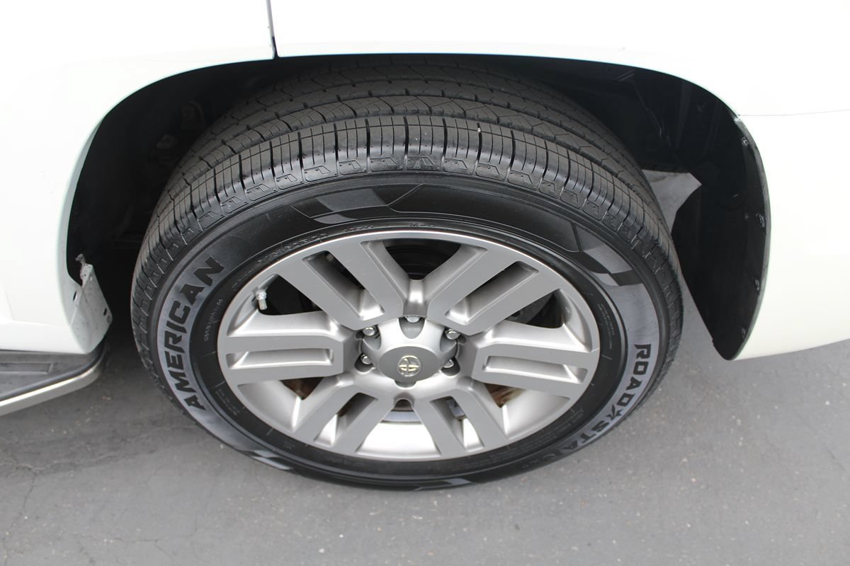 Used 2013 Toyota 4Runner Limited RWD image 16