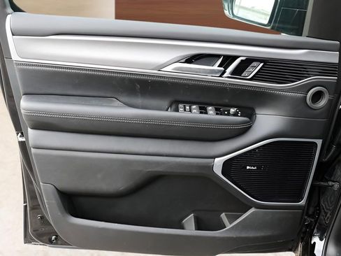 New 2026 Jeep Grand Wagoneer Limited AWD/4WD image 11