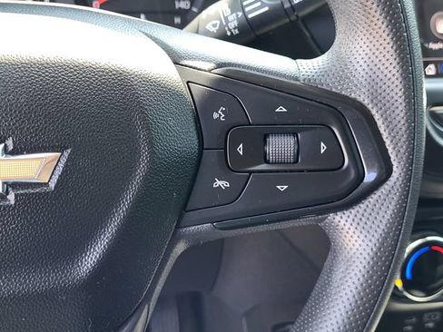 Used 2023 Chevrolet TrailBlazer LT FWD image 16