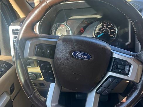 Used 2020 Ford F150 Lariat w/ Equipment Group 502A Luxury AWD/4WD image 13