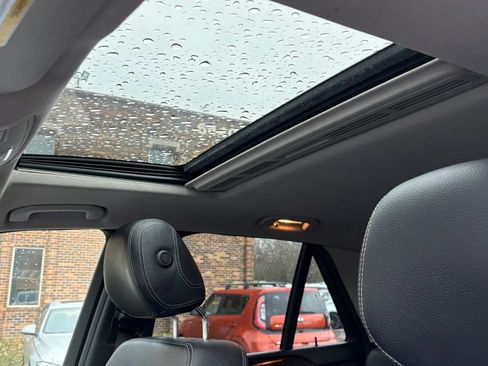 Used 2015 Mercedes-Benz ML 350 4MATIC image 31