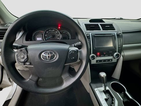 Used 2012 Toyota Camry LE FWD image 13