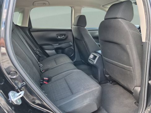 Used 2023 Honda HR-V LX image 18