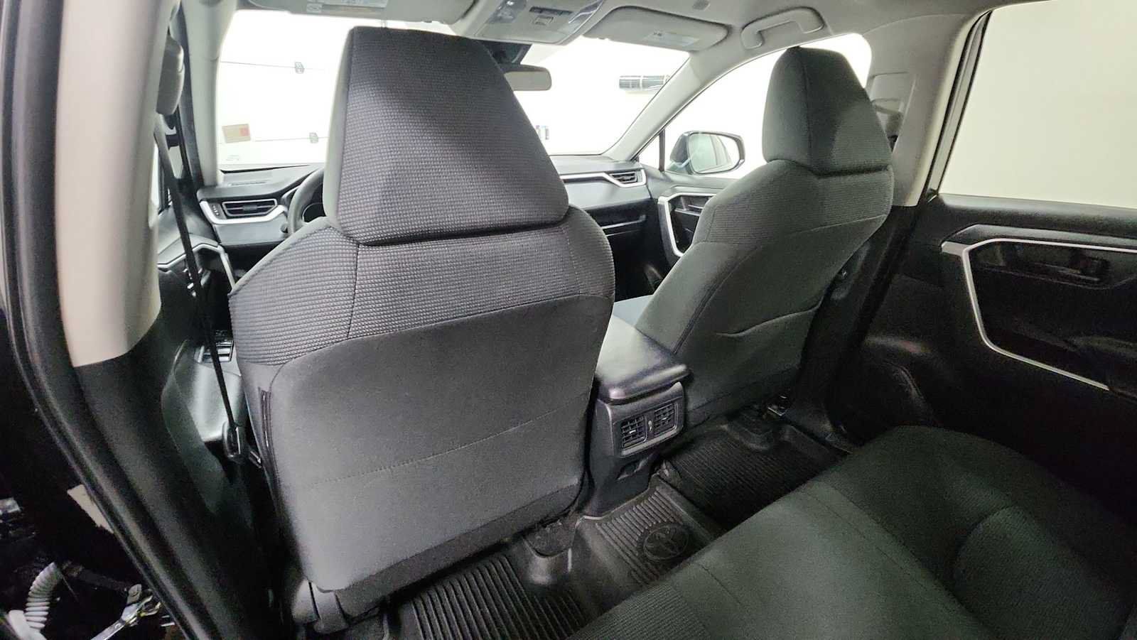 Certified 2024 Toyota RAV4 LE AWD/4WD image 25