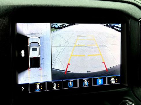 Used 2020 Chevrolet Silverado 1500 High Country w/ Technology Package image 20