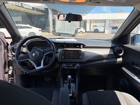 Used 2019 Nissan Kicks SV w/ Exterior Package FWD image 14