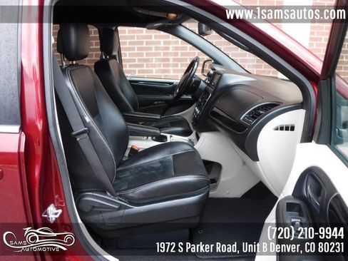 Used 2018 Dodge Grand Caravan SXT FWD image 9