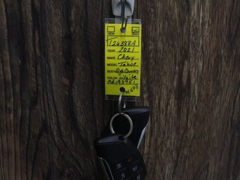 Used 2021 Chevrolet Tahoe High Country AWD/4WD image 27