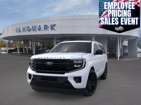 New 2026 Ford Expedition Platinum w/ Stealth Performance Package AWD/4WD image 2