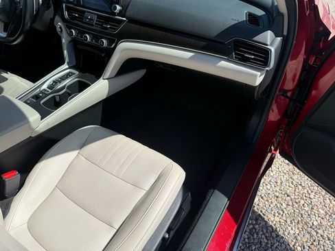 Used 2021 Honda Accord Touring image 14