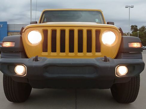 Used 2018 Jeep Wrangler Sport AWD/4WD image 30