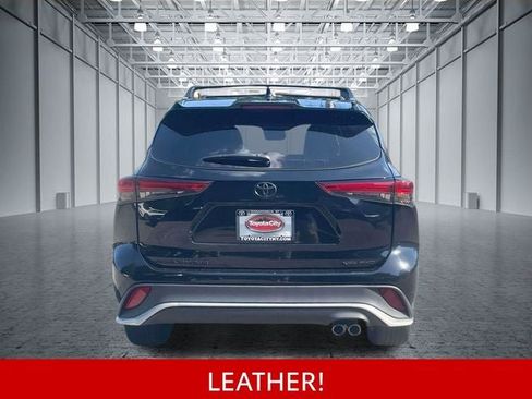 Used 2023 Toyota Highlander XSE AWD/4WD image 9