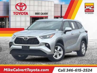 Used 2025 Toyota Highlander LE