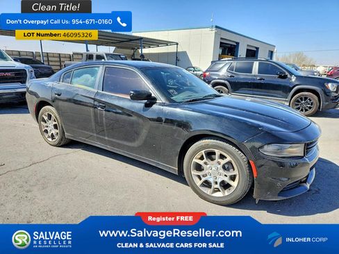 Used 2017 Dodge Charger SXT image 2