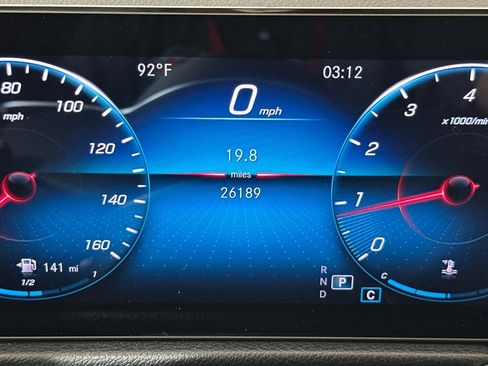Used 2022 Mercedes-Benz GLB 250 image 24