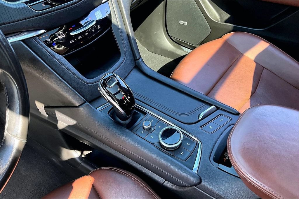 Used 2021 Cadillac XT5 Premium Luxury FWD image 14