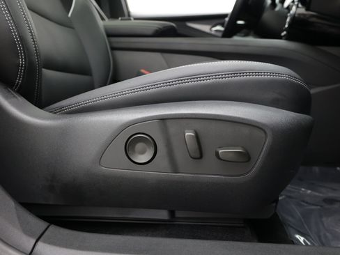 Used 2024 Chevrolet Blazer EV LT AWD/4WD image 39