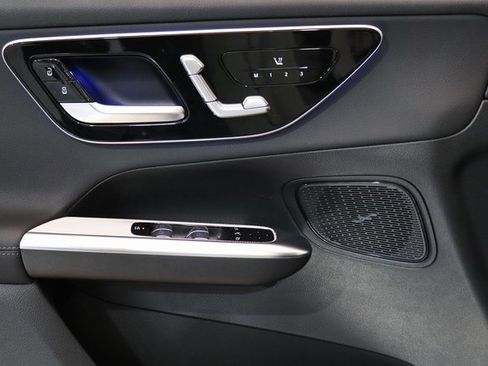 Certified 2025 Mercedes-Benz GLC 300 4MATIC image 3